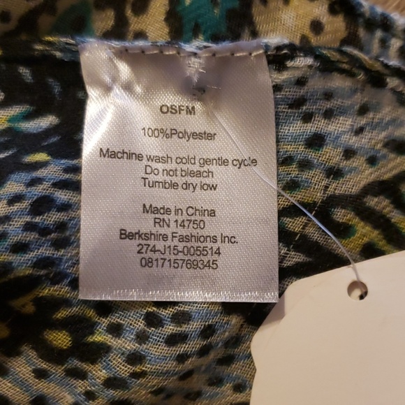 Various scarves - Picture 4 of 7